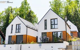 Wonder Home - Domki górskie wolnostojące z prywatnymi tarasami - zielona okolica